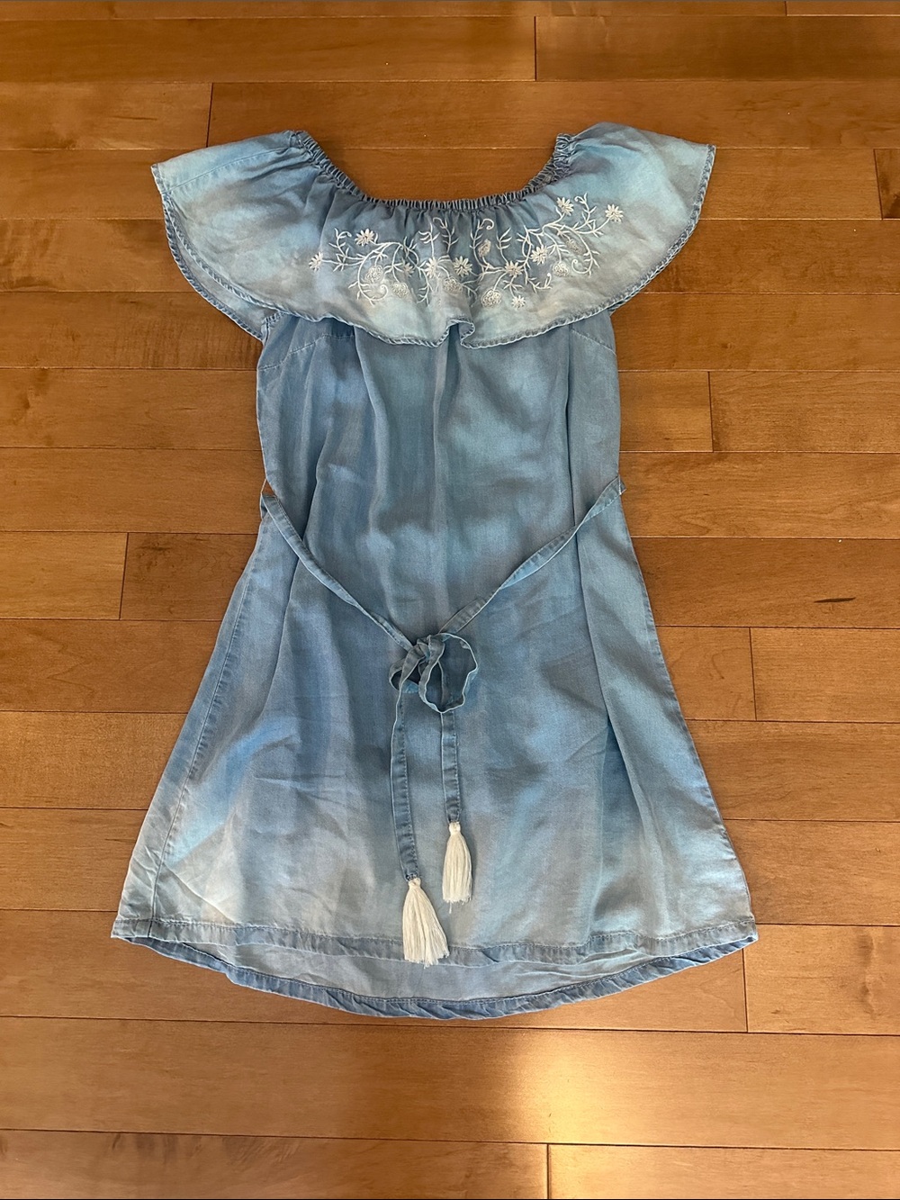 Celebrity Pink Boho Juniors Chambray Off Shoulder Embroidered Dress Size S